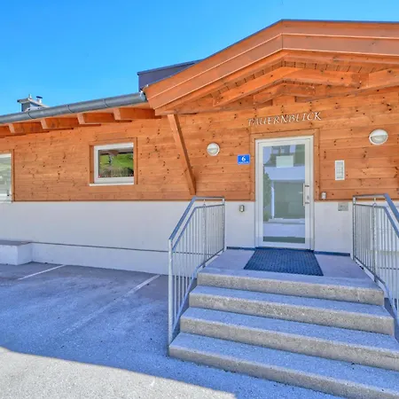 Апартаменти Tauernblick 7 *